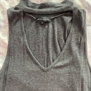 KENDALL & KYLIE VNECK CUTOUT TANK TOP SIZE SMALL